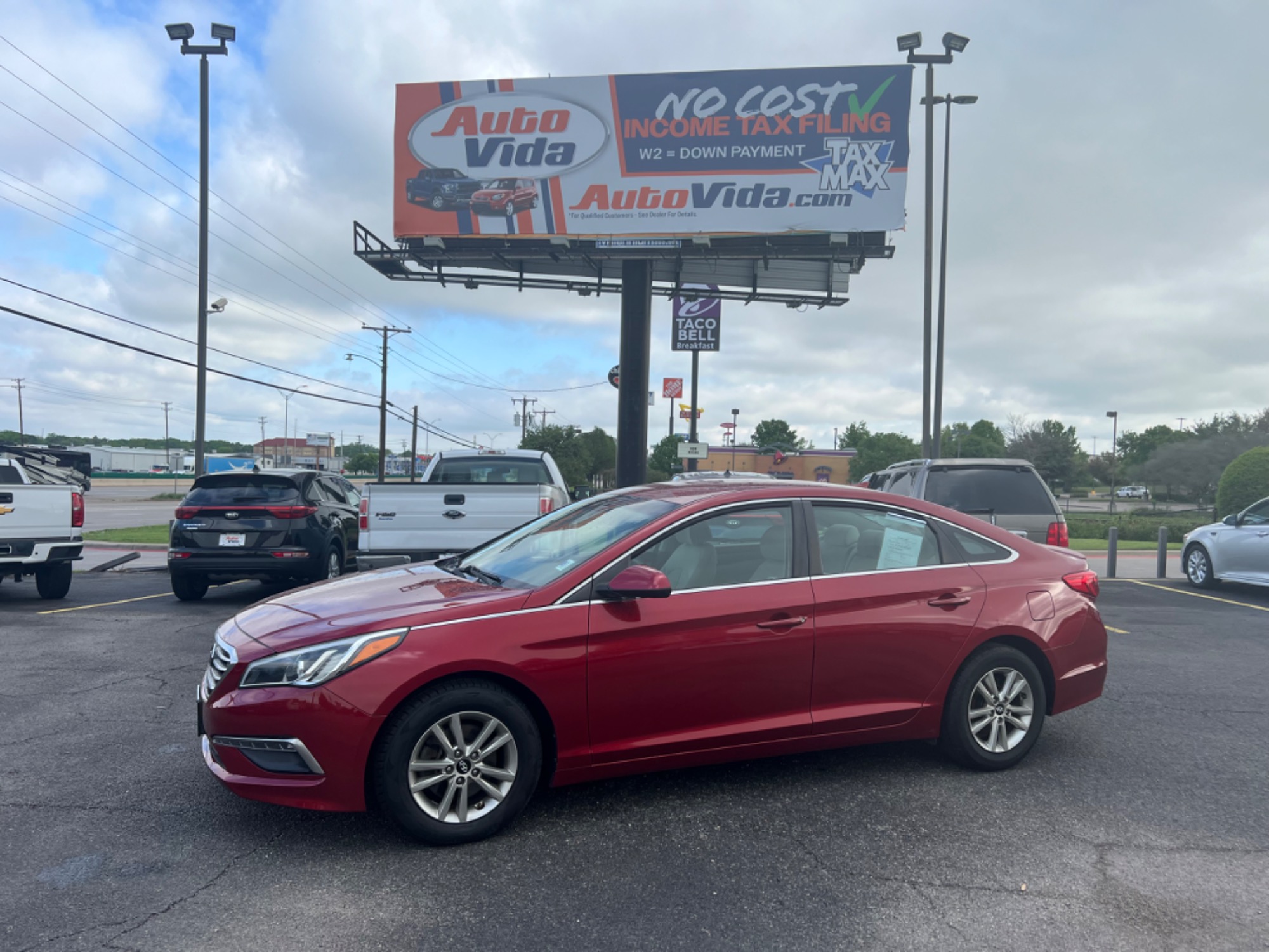 photo of 2015 Hyundai Sonata SEDAN 4-DR